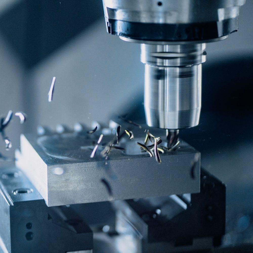 Fresa CNC in lavorazione ad alta velocità